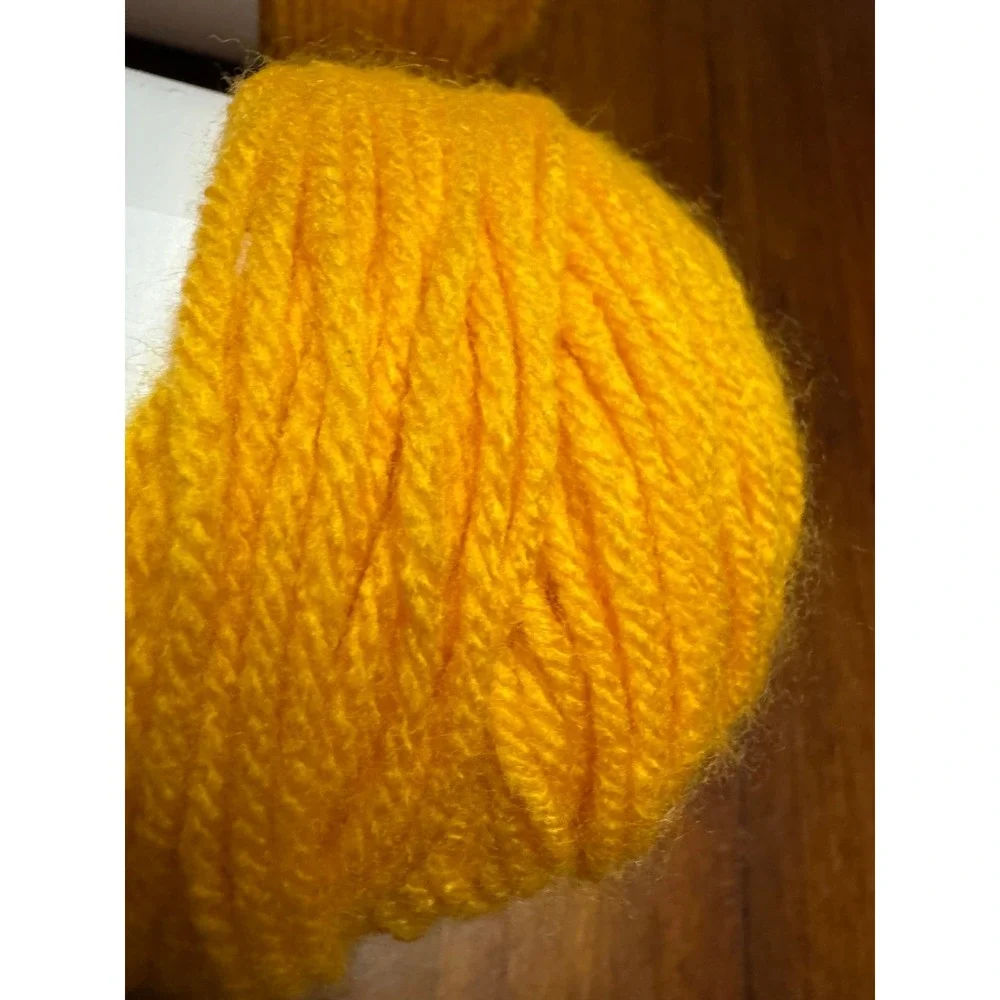Big‎ twist Value varsity gold 2 skeins